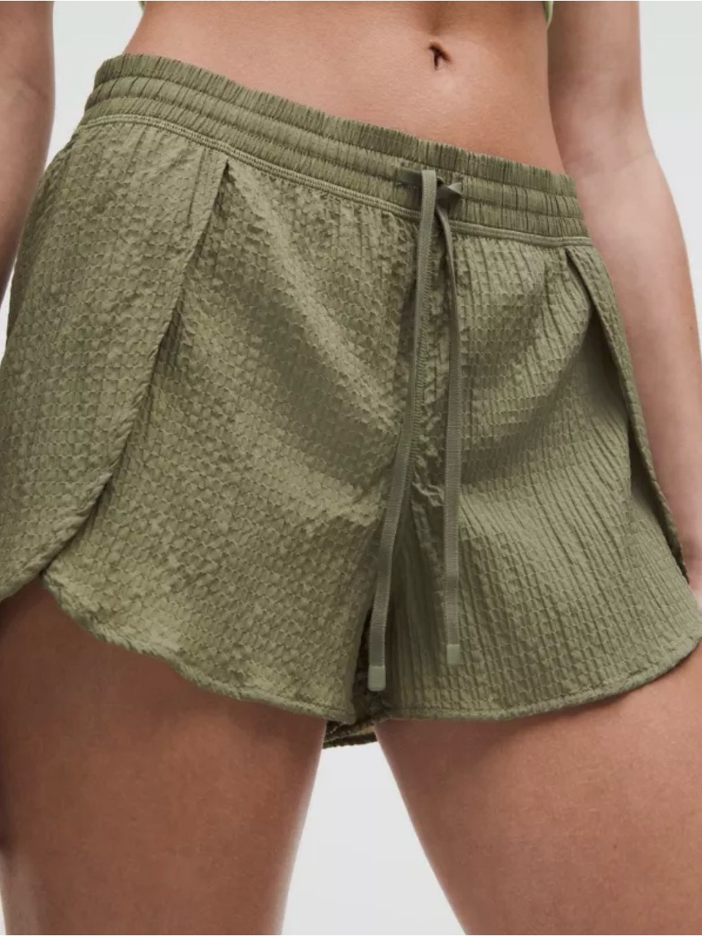 lululemon athletica Black Split-Hem Shorts 2.5” - Picture 3 of 7